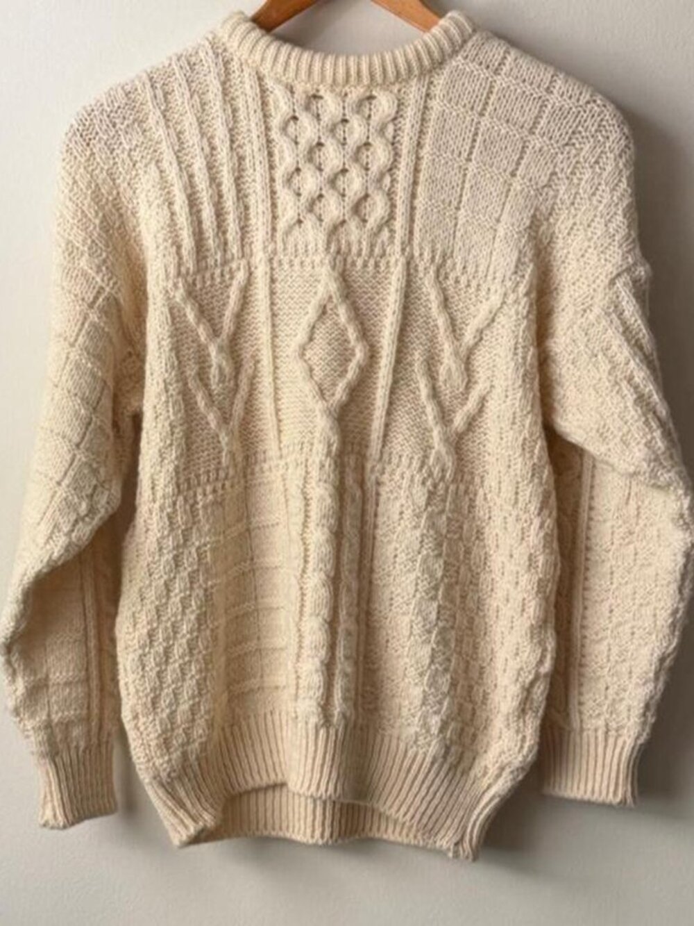 Vintage Carraig Donn cable knit sweater